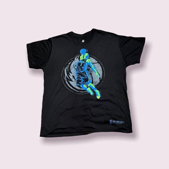 Dallas Maverick Vintage NWOT Special Edition Tee 2018 - Picture 3 of 8